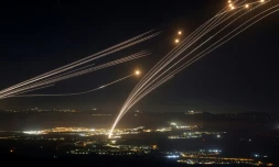 Roquettes tirées depuis le sud du Liban interceptées par les défenses israéliennes en Haute-Galilée, dans le nord d'Israël, le 4 août 2024