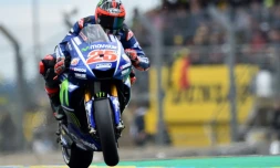 L'Espagnol Maverick Vinales (Yamaha) lors des qualifs pour le GP de France, catégorie MotoGP, au Mans, le 20 mai 2017