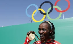 La Kényane Jemima Jelagat Sumgong médaillée d'or du marathon aux Jeux de Rio, le 14 août 2016