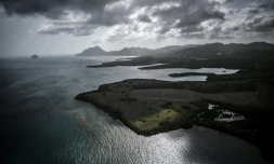 Vue aérienne d'une zone côtière de l'île de la Martinique, dans les Antilles françaises, le 15 juin 2022