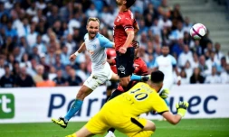 L'attaquant marseillais Valère Germain échoue devant la défense de Rennes au stade Vélodrome, le 26 août 2018