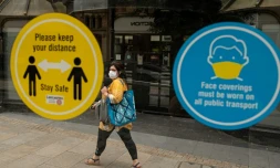 Le port du masque et les mesures de distanciation sociales font partie de notre vie quotidienne