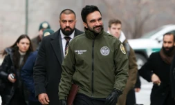 Le maire de New York Zohran Mamdani arrive à une conférence de presse à New York, le 24 janvier 2026