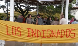 Lundi 13 juin 2011: Rassemblement des indignés au Barachois (photo: Mounice Najafaly)