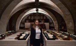 Virginie Routis, 38 ans, dans la cave de l'Elysée, le 18 novembre 2016 à Paris