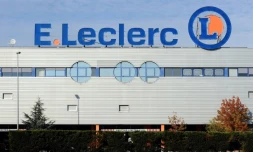 Une douzaine de personnes ont été séquestrées par au moins quatre malfaiteurs cagoulés et armés vendredi soir dans un magasin E.Leclerc à Lassigny (Oise), a-t-on appris dimanche auprès du parquet de Compiègne.