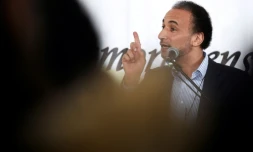 Tariq Ramadan le 6 avril 2015 lors de la 32e Rencontre annuelle des Musulmans de France au Bourget près de Paris 