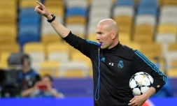 Zinédine Zidane, lors d'un entraînement du Real Madrid, le 25 mai 2018 à Kiev, en Ukraine