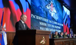 Le président russe Vladimir Poutine lors d'une réunion avec le conseil de la Défense à Moscou, le 11 décembre 2015