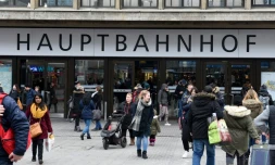 Quatre personnes ont été blessées, dont une très grièvement, dans une attaque au couteau qui pourrait avoir un mobile "politique", dans une gare proche de Munich (sud)