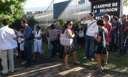 Vendredi 24 juin 2011 - Manifestation des professeurs du collège des Deux Canons devant le rectorat (photo Émilie Sorres)