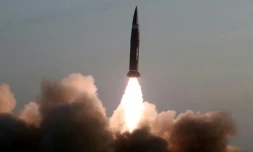 Lancement d'un nouveau projectile tactique guidé, le 25 mars 2021 en Corée du Nord