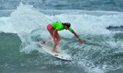 La surfeuse réunionnais Cannelle Bulard (Photo international surfing association)