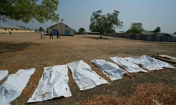 Des corps, a priori de civils, tués à Bor, au Soudan du Sud, le 27 janvier 2014