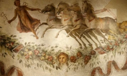 La tombe de Tyr et ses fresques restaurées exposées au sous-sol du musée national de Beyrouth, le 13 octobre 2016