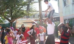 Jeudi 7 juillet 2011 - Tournée Semafête à Sainte-Suzanne (Photo DR)