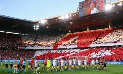 Les tribunes aux couleurs de la Suisse avant le quart de finale de l'Euro contre l'Espagne, le 18 juillet 2025 à Bern