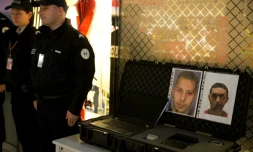 Avis de recherche de Salah Abdeslam Mohamed Abrini au contrôle douanier le 3 décembre 2015 à l'aéroport Charles-de-Gaulle à Roissy-en-France 