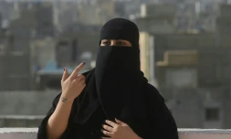 Eva B, nouvelle star du rap au Pakistan, lors d'une interview avec l&rsquo;AFP, le 9 mars 2022 à Karachi