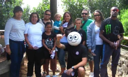 Saint-André - Dimanche 17 juillet 2011 - Sam sur l'aire de pique-nique au Colosse (Photo D.R.)