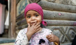 Une fillette yéménite dans une rue de Sanaa, le 24 janvier 2017