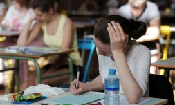 Des lycéens lors d'une épreuve du baccalauréat le 17 juin 2013 à Strasbourg