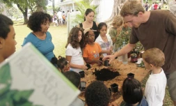 Mercredi 20 juillet 2011 - Mercredi dédié à la jeunesse au jardin de l'Etat à Saint-Denis
(Photo Michel Désiré)