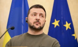 Le président ukrainien Volodymyr Zelensky s'adresse aux journalistes à Tallinn le 11 janvier 2024