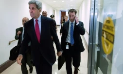 Le secrétaire d'Etat américain John Kerry quitte le Capitole à l'issue d'une réunion sur la Syrie, le 27 octobre 2015 à Washington