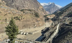 Vue d'ensemble du projet hydrélectrique étatique NTPC, endommagé par une crue déclenchée par la chute d'un glacier dans une riviÚre, prÚs de Joshimath, dans l'Etat de l'Uttarakhand (nord de l'Inde), le 7 février 2021