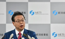 Le ministre nippon du Commerce et de l'Industrie, Hiroshige Seko, devant la presse à Tokyo, le 2 août 2019