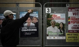 Des affiches de campagnes pour les législatives, le 2 juillet 2024 à Libourne