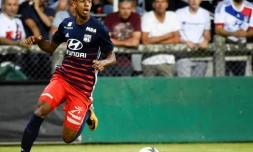Le jeune attaquant Willem Geubbel lors d'un match avec Lyon face à l'Ajax Amsterdam en amical, le 18 juillet 2017 à Bourgoin-Jallieu