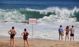 Mercredi 3 août 2011 -
Houle sur la cĂ´te Ouest