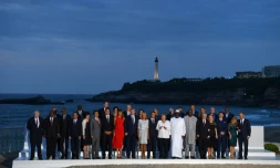 Photo de famille des participants au sommet du G7, le 25 août 2019 à Biarritz