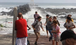 Mercredi 3 août 2011: Forte houle à Terre Sainte (Saint-Pierre)