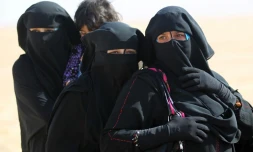 Des familles irakiennes en fuite le 18 octobre 2016 à Bajwaniyah, libéré par les forces gouvernementales irakiennes