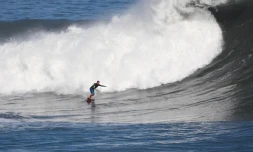 Jeudi 4 août 2011 - Le Port - Surf sur le spot de la Follette