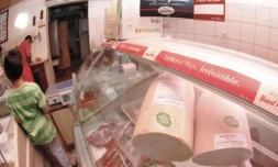 Jeudi 4 août 2011 - Boucherie Halal à Saint-Denis
(Photo Michel Désiré)