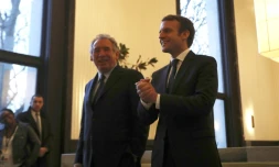 François Bayrou (g) et Emmanuel Macron, le 23 février 2017 à Paris