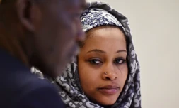 Zouhoura, 16 ans, victime d'un viol collectif dans son pays au Tchad le 8 février, brise le silence et demande que "justice soit faite" lors d'une conférence de presse à Paris le 18  mars 2016