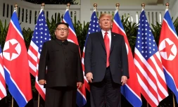Donald Trump et Kim Jong Un lors de leur première rencontre, le 12 juin 2018 à Singapour