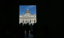 La place Saint-Pierre au Vatican le 25 mai 2026