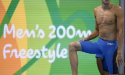 Le Français Yannick Agnel se prépare aux séries du 200 m nage libre des Jeux de Rio 2016, le 07 août 2016 