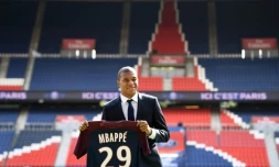 Le nouvel attaquant du Paris Saint-Germain, Kylian Mbappe au Parc des Princes à Paris le 6 septembre 2017  
