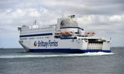Le ferry Armorique quitte le port de Roscoff pour rallier Plymouth, le 29 juin 2020
