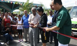 Lors de l'inauguration de la gare routière de Saint-Paul (Photo D.R.)
