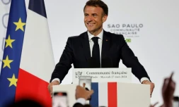 Le président français Emmanuel Macron prononce un discours devant la communauté française installée au Brésil, le 27 mars 2024 à Sao Paulo