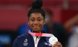 Sarah-Léonie Cysique en argent dans la catégorie -57 kg aux Jeux de Tokyo, le 26 juillet 2021