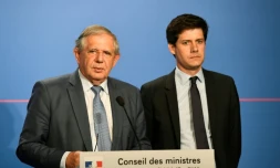 Le ministre de la Cohésion des territoires Jacques Mézard et le secrétaire d'Etat auprès du ministre, Julien Denormandie, à l'Elysée, le 18 juillet 2018